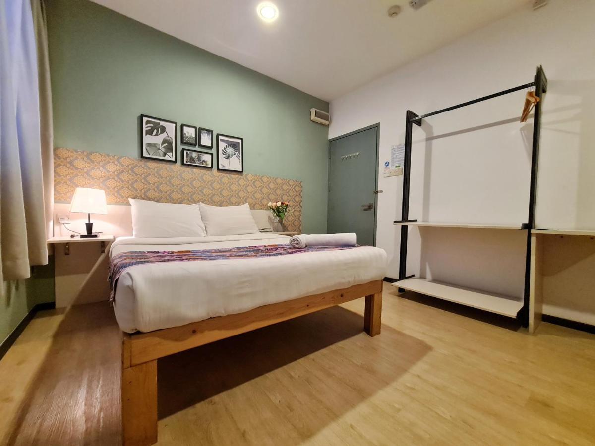 Treeline Urban Inn Кота-Кінабалу Екстер'єр фото